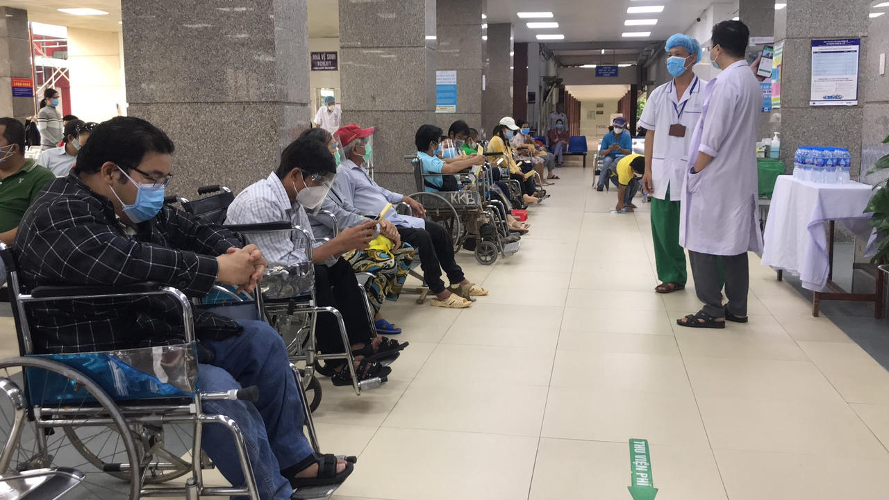 Cần Thơ tiêm vaccine phòng COVID-19 cho người khuyết tật 