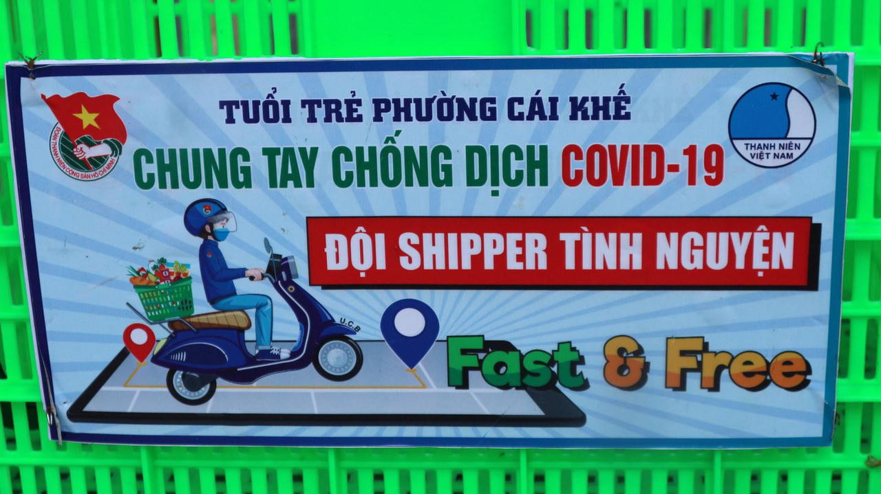 Đội quân “shipper áo xanh” không ngại nắng mưa hỗ trợ người dân trong mùa dịch