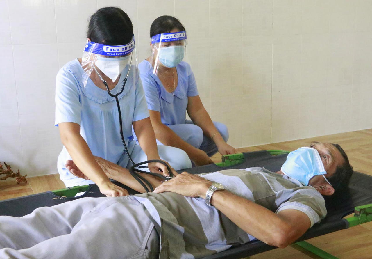 Cần Thơ: “Trạm Y tế lưu động” hỗ trợ chống dịch, kịp thời chăm sóc sức khỏe cho người dân