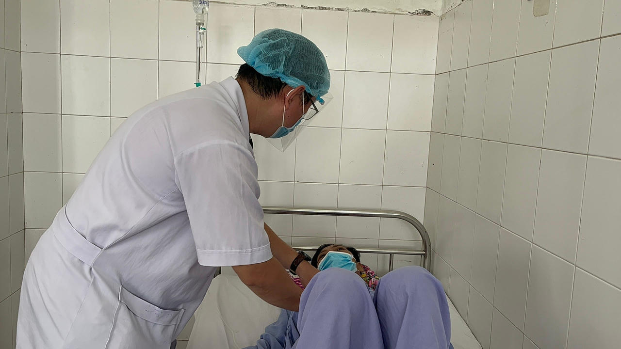 Điều trị khỏi cho bệnh nhân sỏi đường mật, nang giả tụy không cần phẫu thuật