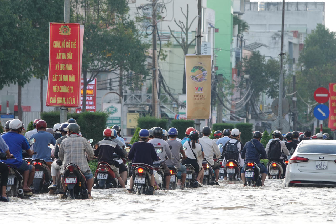 Cần Thơ yêu cầu linh hoạt hình thức dạy học do triều cường