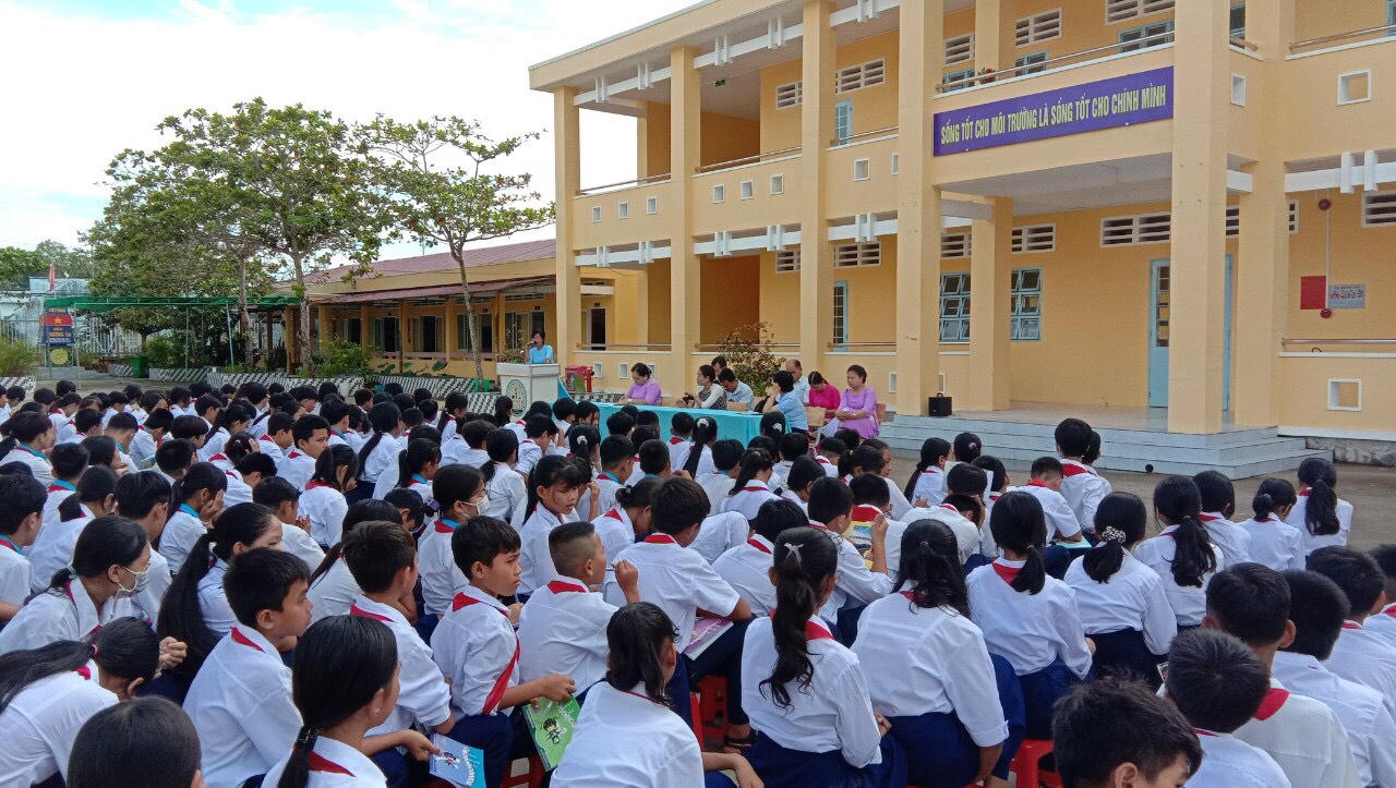 Sóc Trăng ưu tiên phát triển giáo dục vùng dân tộc thiểu số 