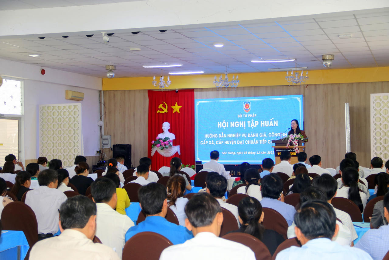 Tập huấn nghiệp vụ đánh giá, công nhận cấp xã chuẩn tiếp cận pháp luật