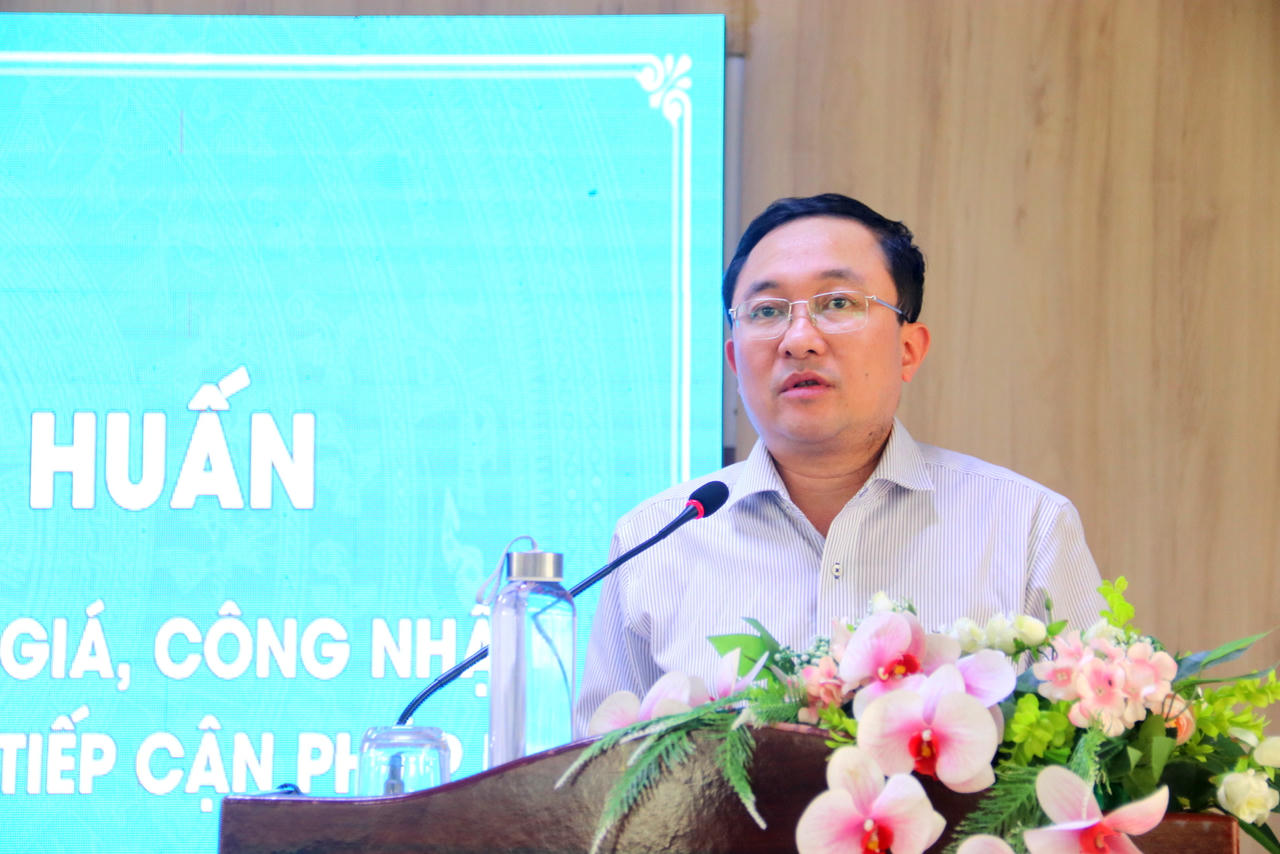 Tập huấn nghiệp vụ đánh giá, công nhận cấp xã chuẩn tiếp cận pháp luật