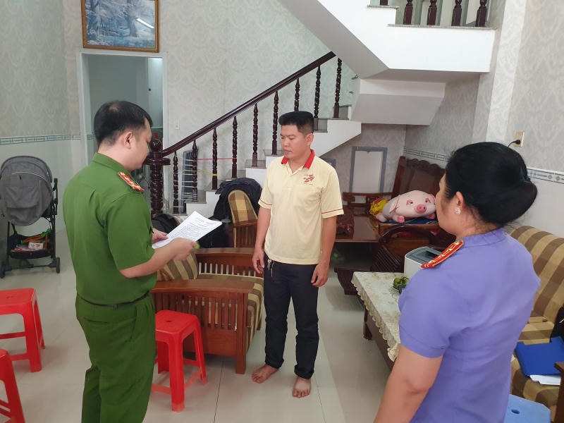 Bắt tạm giam giám đốc 3 Trung tâm đăng kiểm xe cơ giới tại Cần Thơ