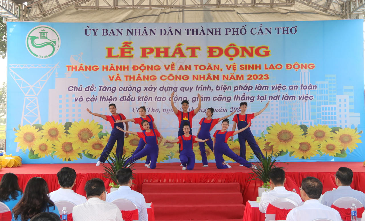 Phát động tháng hành động về an toàn, vệ sinh lao động 