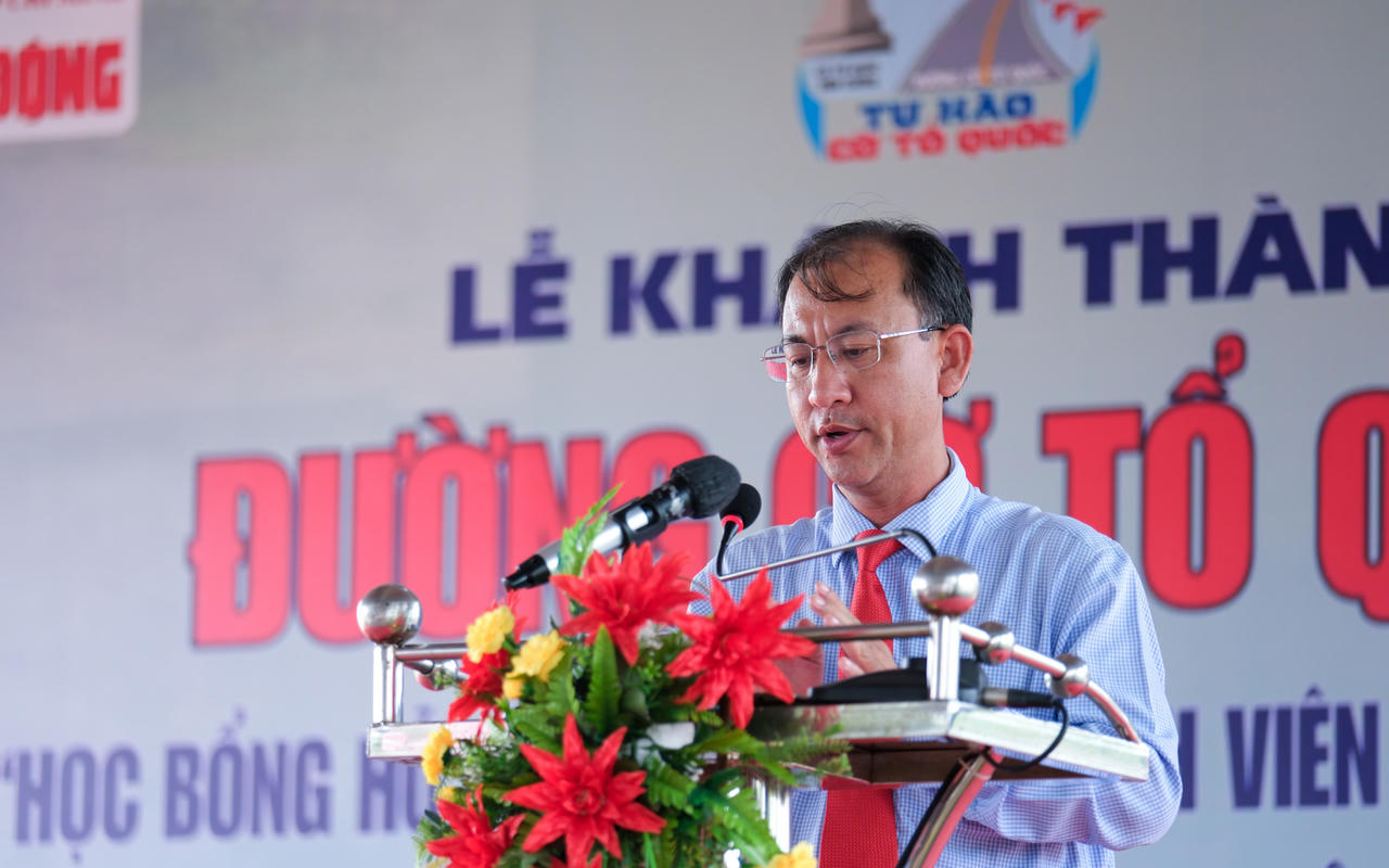 Cần Thơ khánh thành “Đường cờ Tổ quốc”