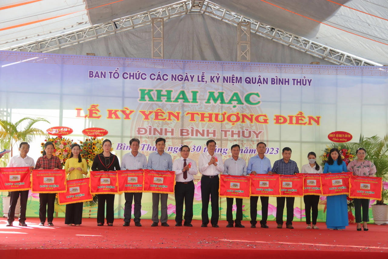 Khai mạc Lễ hội Kỳ yên Thượng điền Đình Bình Thủy