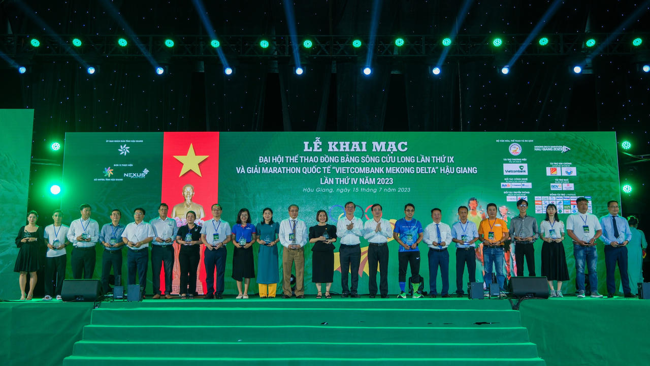 Hậu Giang khai mạc Đại hội thể thao ĐBSCL và giải Marathon quốc tế 
