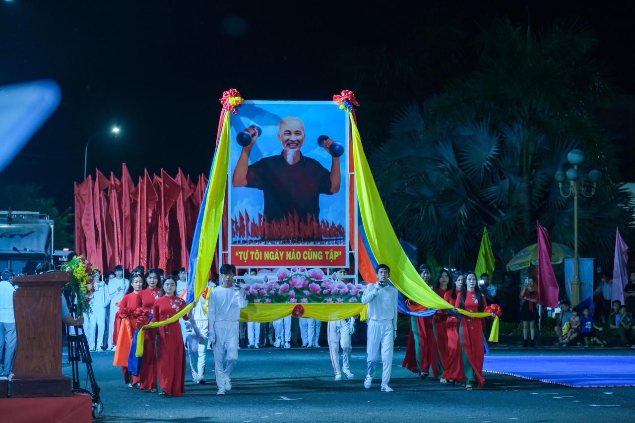 Hậu Giang khai mạc Đại hội thể thao ĐBSCL và giải Marathon quốc tế 