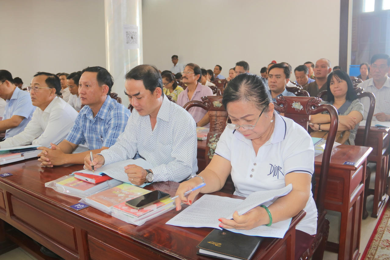 Cần Thơ triển khai 9 luật mới cho hơn 350 đại biểu 