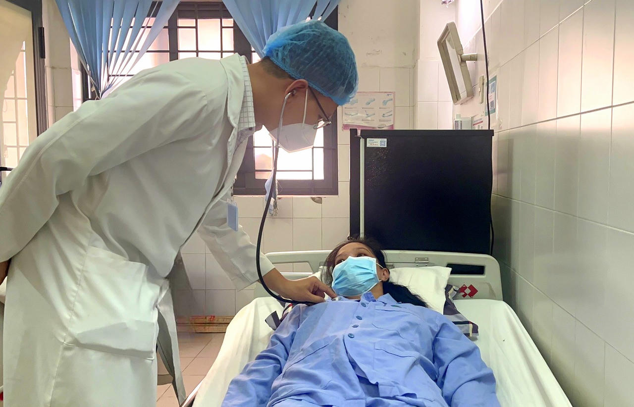 Cứu sống bệnh nhân nguy kịch do đứt rời phế quản gốc bên phải