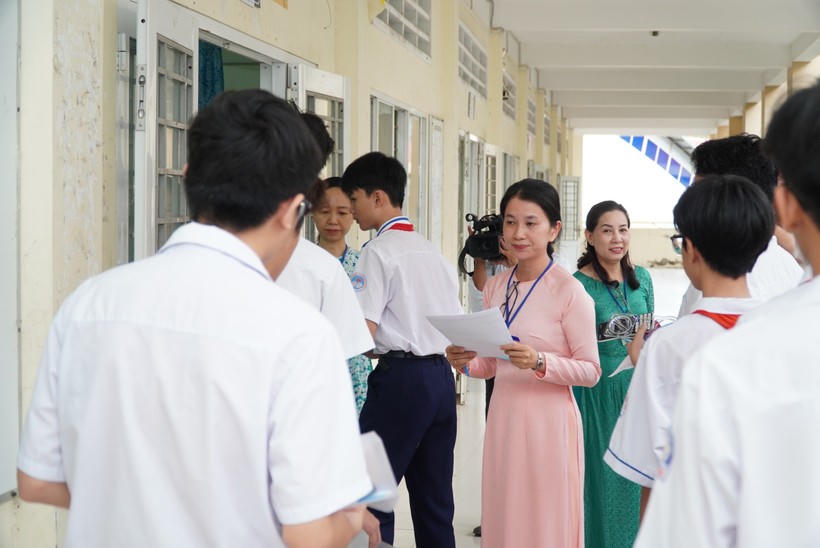 Thí sinh các địa phương bước vào Kỳ thi tuyển sinh lớp 10