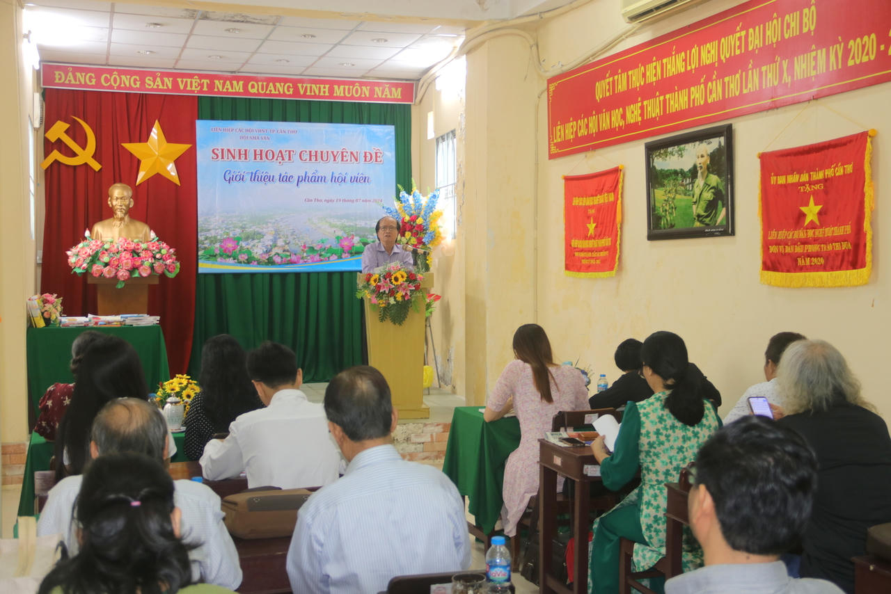 Cần Thơ tổ chức ra mắt 35 đầu sách 