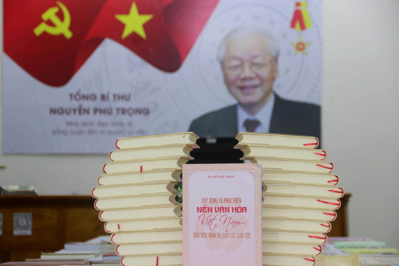 Cần Thơ triển lãm sách về Tổng Bí thư Nguyễn Phú Trọng 