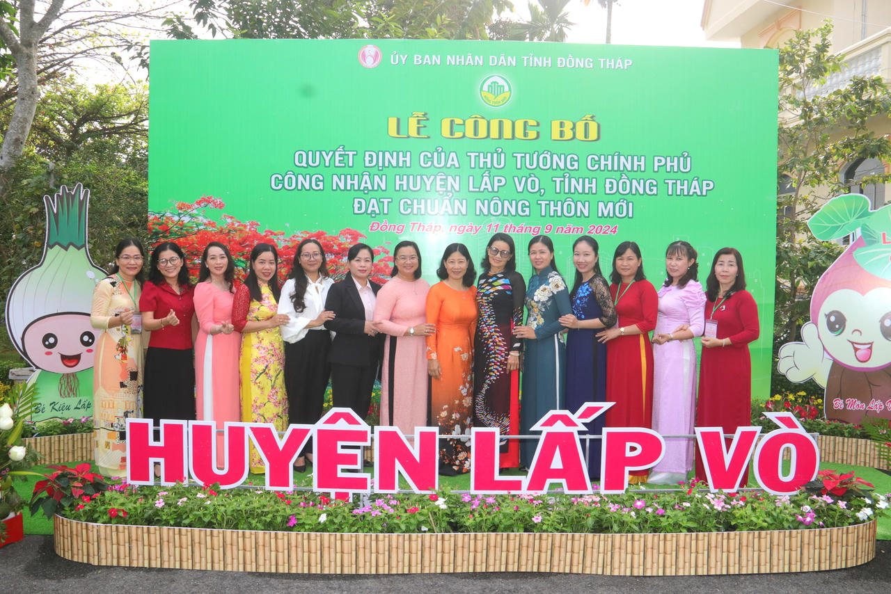 Huyện Lấp Vò đạt chuẩn nông thôn mới 