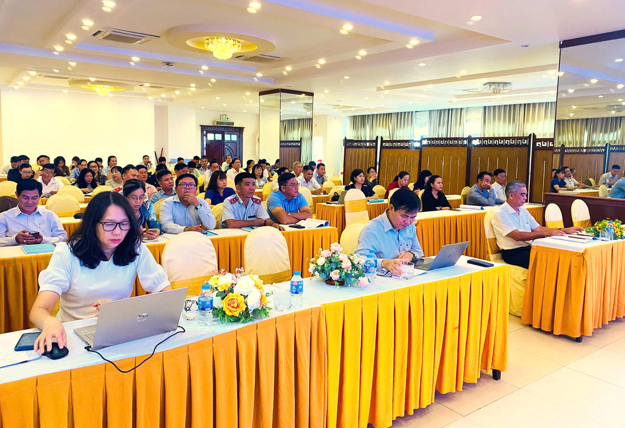 Cần Thơ: Tuyên truyền, nâng cao kiến thức pháp luật về bảo vệ môi trường cho cán bộ, công chức