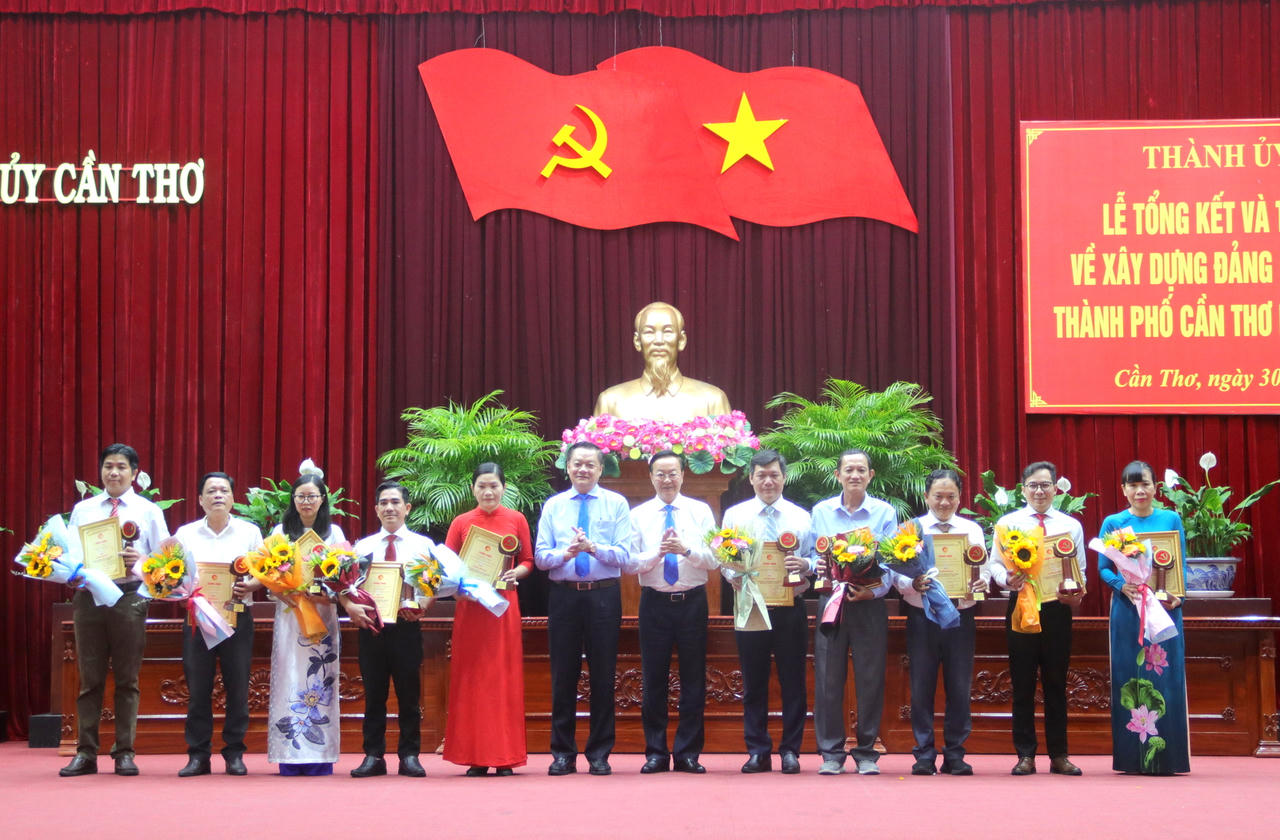 50 tác phẩm đoạt giải Búa Liềm vàng TP Cần Thơ năm 2024 