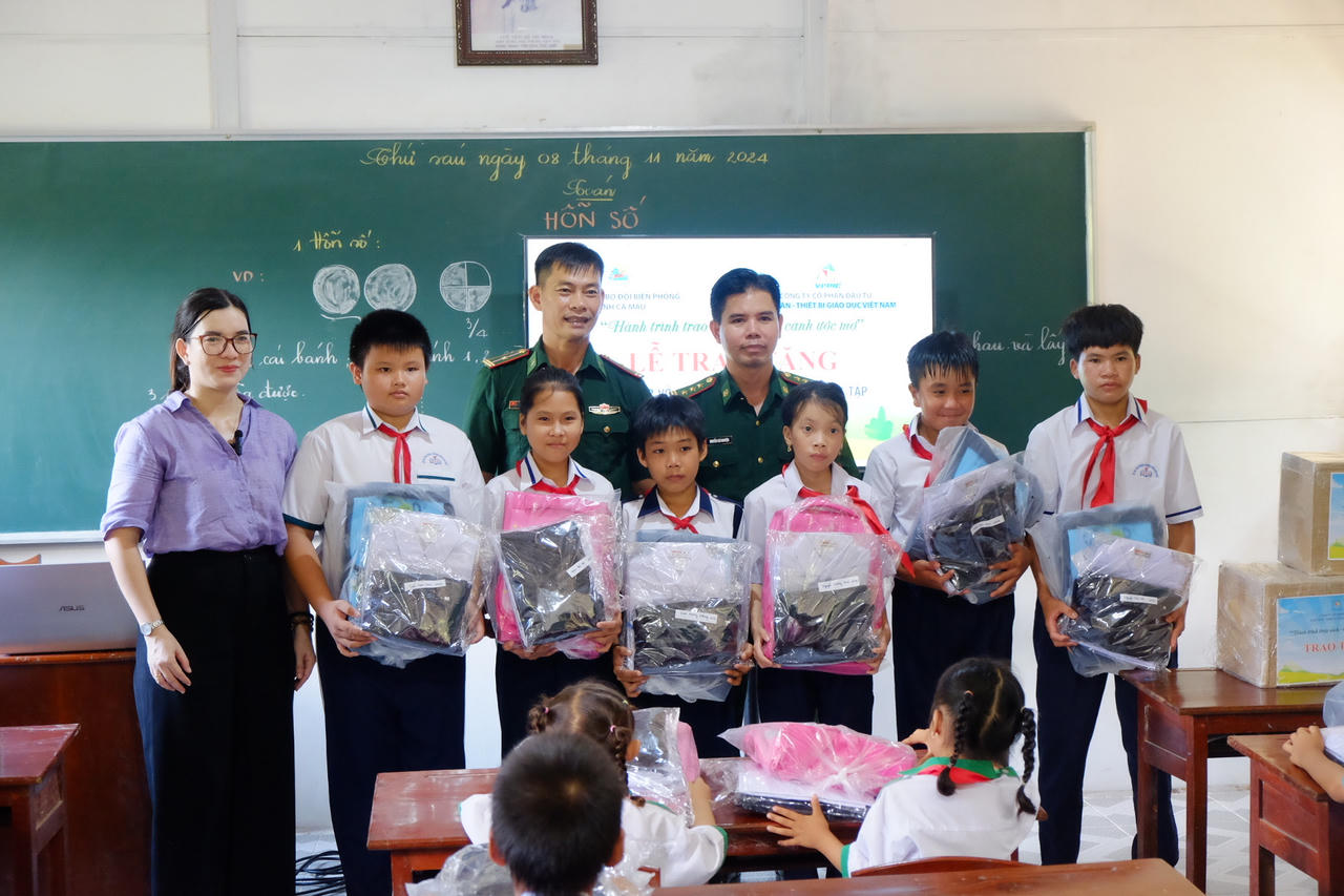 VEPIC chung tay “Chắp cánh ước mơ” cho học sinh đảo Hòn Chuối