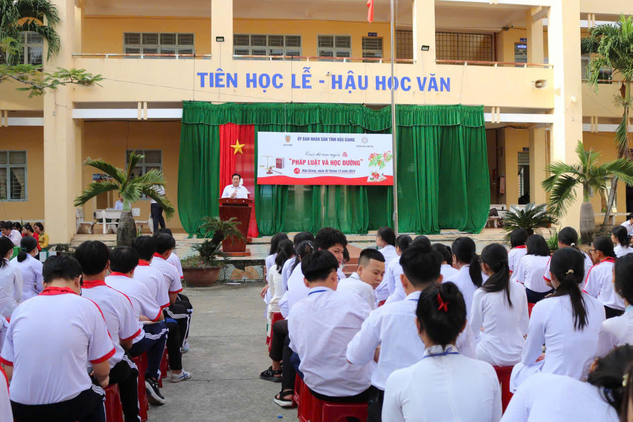 Cuộc thi trực tuyến “Pháp luật và học đường” tỉnh Hậu Giang: Pháp luật là “bạn đồng hành” của học sinh
