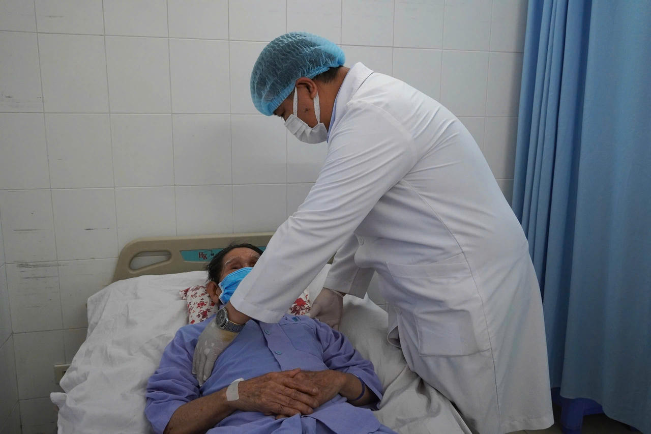 BVĐKTƯ Cần Thơ thay khớp háng thành công cho 3 bệnh nhân cao tuổi