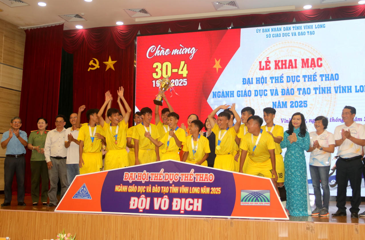 Vĩnh Long khai mạc Đại hội thể dục thể thao ngành GD&ĐT 