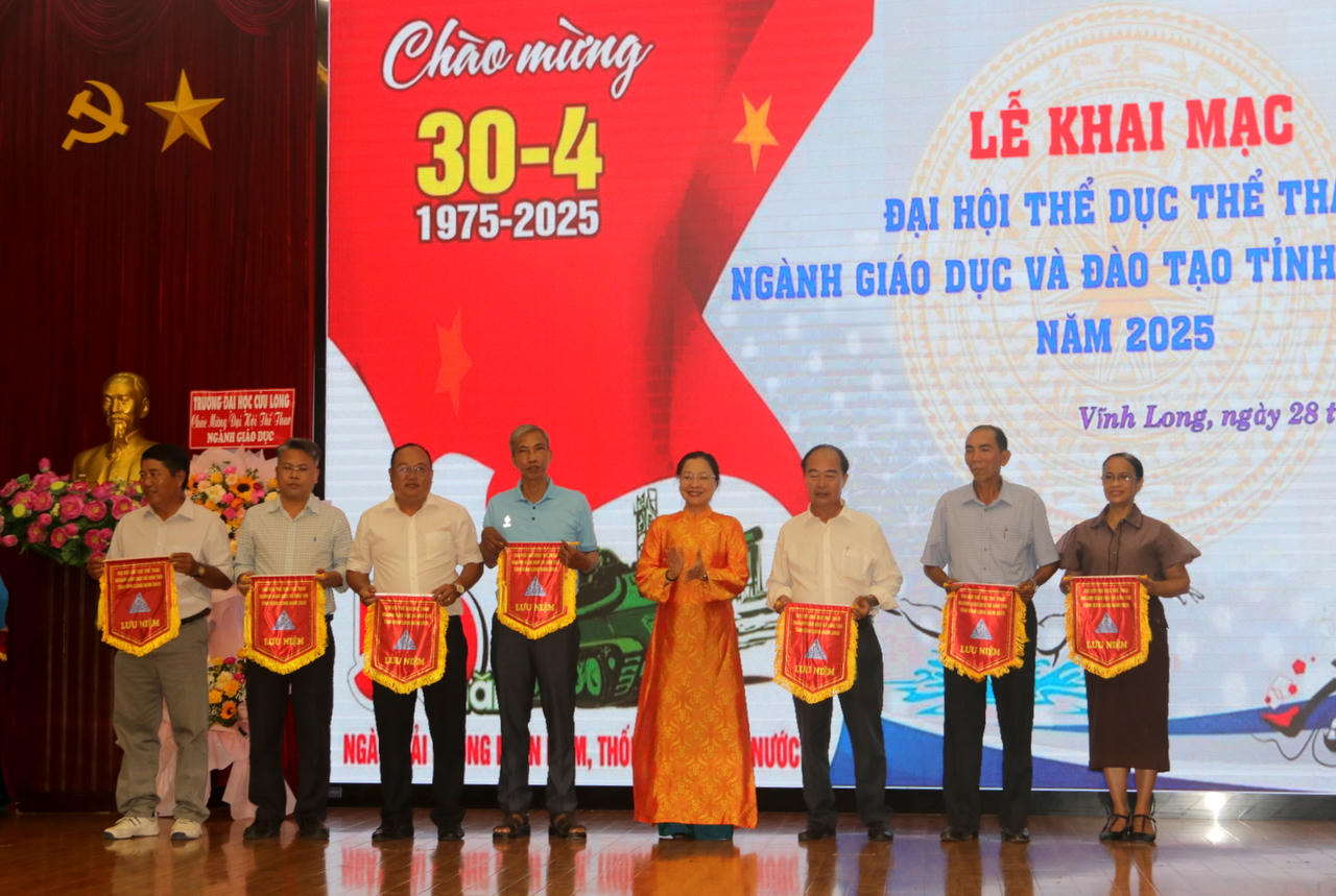 Vĩnh Long khai mạc Đại hội thể dục thể thao ngành GD&ĐT 