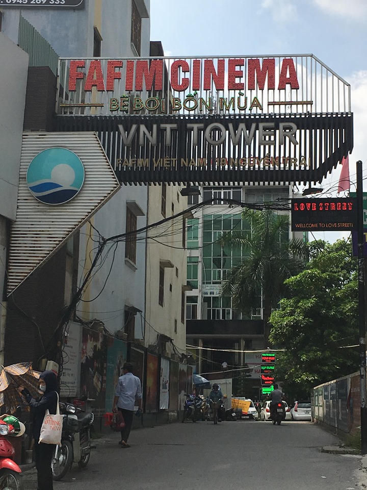 Nhiều rạp Hà Nội 'cháy vé', Fafilm sao vắng khách?