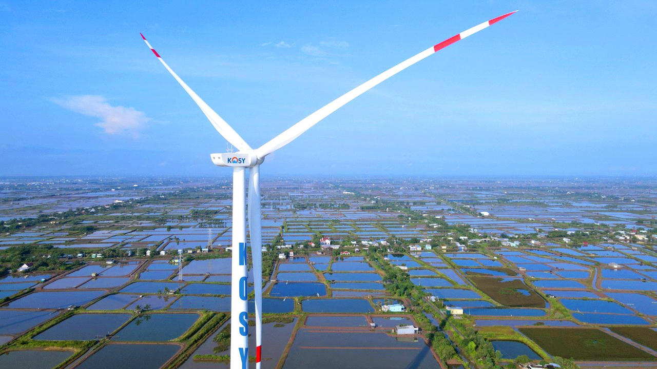 Hoàn thành lắp đặt turbine, nhà máy Điện gió Kosy Bạc Liêu sẵn sàng về đích
