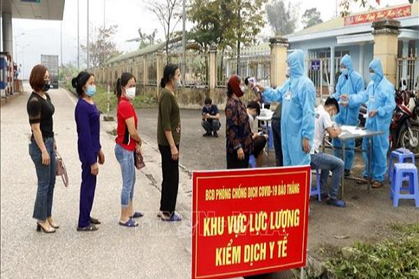 Cán bộ, công chức, viên chức đến/về tỉnh Lào Cai thực hiện nghiêm “Một cung đường 2 điểm đến”.