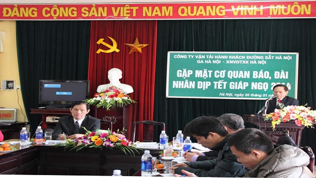 Không có chuyện ế hàng nghìn vé tàu Tết ? 