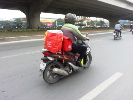 Muôn kiểu về quê sát ngày Tết.