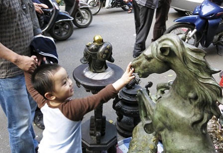 Chợ hoa phố cổ, đi chợ không chỉ để mua hoa