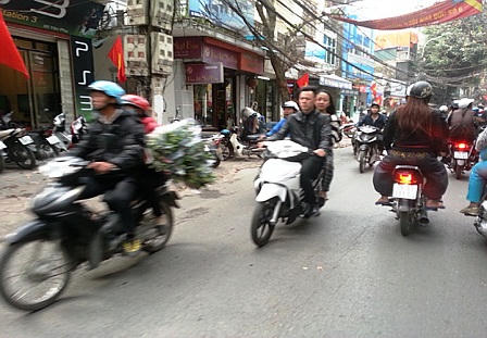 Lợi dụng cận Tết, bất chấp quy định giao thông?