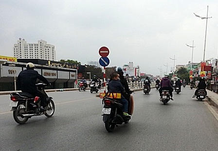 Lợi dụng cận Tết, bất chấp quy định giao thông?