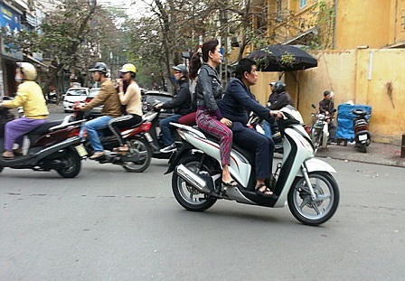 Lợi dụng cận Tết, bất chấp quy định giao thông?