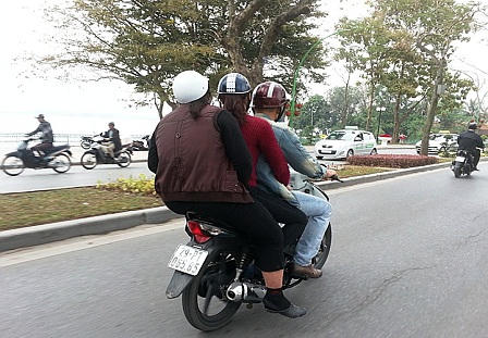 Lợi dụng cận Tết, bất chấp quy định giao thông?