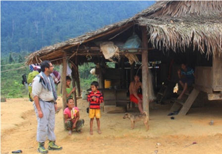 Thái tử Abu Dhabi mê mẩn trước cảnh hang động Sơn Đoòng