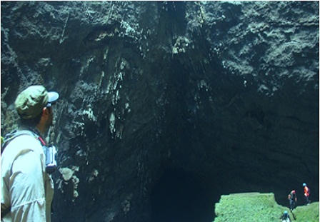 Thái tử Abu Dhabi mê mẩn trước cảnh hang động Sơn Đoòng