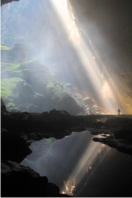 Thái tử Abu Dhabi mê mẩn trước cảnh hang động Sơn Đoòng