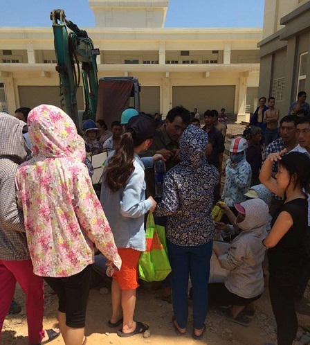 Người dân Việt Nam đang chia sẻ khó khăn với công nhân TQ ở Vũng Áng