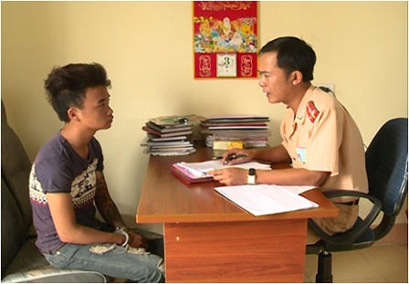 Cảnh sát giao thông tóm gọn nhóm trộm chó