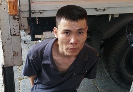 Bắt giữ đối tượng giấu ma túy đá vào băng vệ sinh