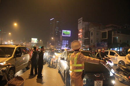 Không khí người dân Hà Nội đón Giáng sinh