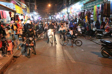 Không khí người dân Hà Nội đón Giáng sinh