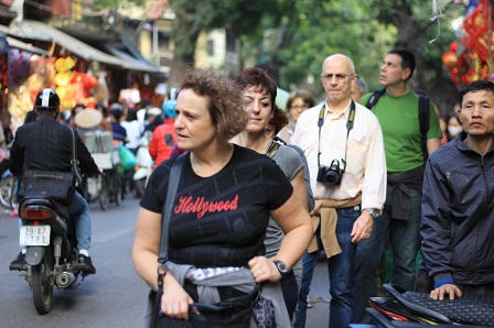 Muôn hình vạn trạng đồ trang trí Tết