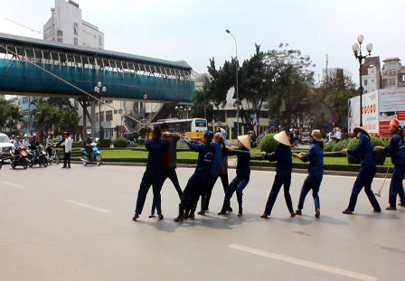 Người dân lên tiếng việc Hà Nội chặt 6.700 cây xanh