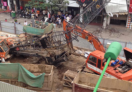HN dừng thi công 2 gói thầu sau vụ sập cần cẩu đường sắt trên cao