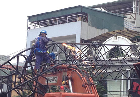 HN dừng thi công 2 gói thầu sau vụ sập cần cẩu đường sắt trên cao