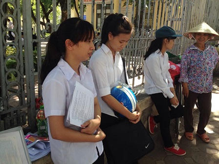 Trên một triệu thí sinh làm thủ tục dự thi THPT Quốc gia